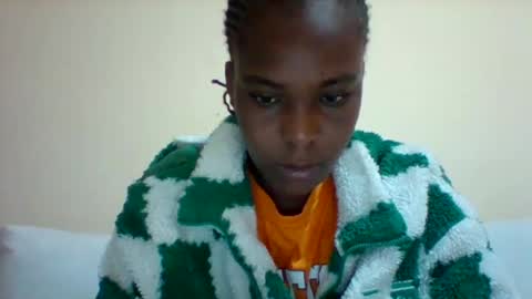 Snapshot of sexyqueen3457132 chatting on January 15, 5:19 am DOVY ACHIENG online show from January 15, 5:19 am