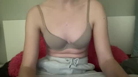 Snapshot of sexyskylar2016 chatting on January 10, 6:31 am Sexy Skylar online show from January 10, 6:31 am