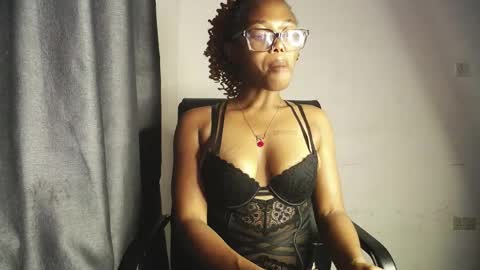 Darkskinned Rae online show from April 26, 11:35 pm