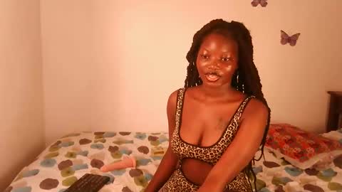 sexytiffanny online show from September 18, 7:18 am