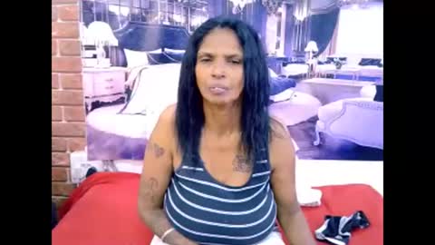 sexyva4u2luv online show from April 22, 5:59 am