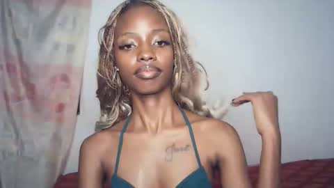 sexyzuriel online show from March 26, 9:16 pm