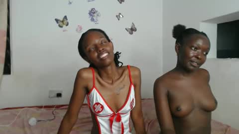 sexyzuriel online show from April 18, 7:58 pm