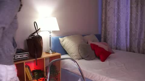 Lily  online show from January 8, 11:58 am