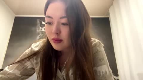 Hana online show from November 17, 3:57 pm