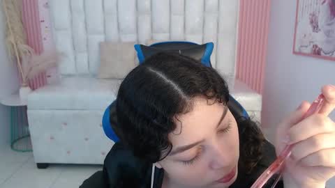 Shalon  online show from November 25, 1:46 pm