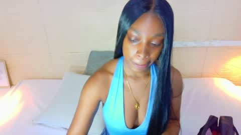 Catalina online show from April 28, 8:24 pm