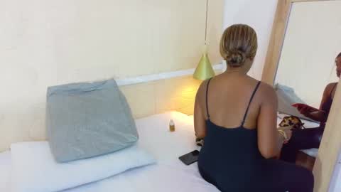 Catalina online show from October 3, 8:14 pm