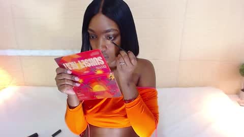 Catalina online show from December 9, 8:33 pm