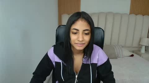 shanelle online show from April 2, 3:04 am