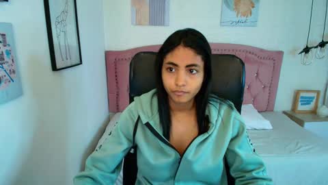 shanelle online show from December 23, 3:54 am