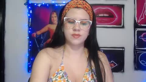 Snapshot of shanellmoore chatting on March 2, 11:17 pm Shanell Moore online show from March 2, 11:17 pm