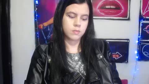Snapshot of shanellmoore chatting on February 15, 8:23 pm Shanell Moore online show from February 15, 8:23 pm