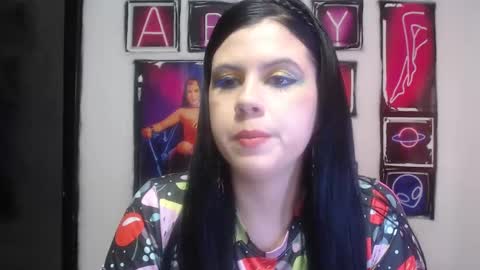 Snapshot of shanellmoore chatting on December 6, 7:11 pm Shanell Moore online show from December 6, 7:11 pm