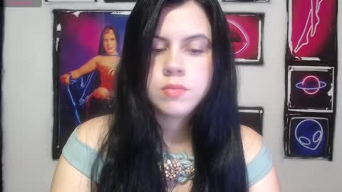 Snapshot of shanellmoore chatting on December 30, 8:25 pm Shanell Moore online show from December 30, 8:25 pm
