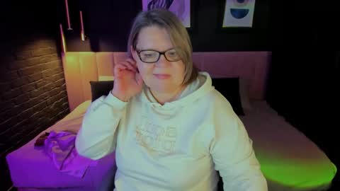 Shannon online show from April 21, 5:14 am