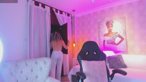 Shantal online show from April 23, 11:17 am