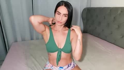 Snapshot of shantalxxx67 chatting on September 18, 11:58 pm shantal online show from September 18, 11:58 pm