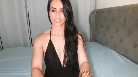 Snapshot of shantalxxx67 chatting on March 4, 1:45 am shantal online show from March 4, 1:45 am