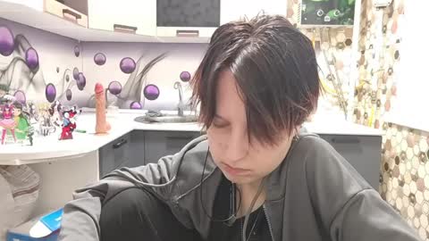 Sara online show from June 7, 5:42 pm
