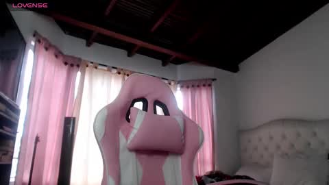 sharlotte  online show from December 19, 9:51 pm