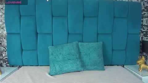 sharoll_og online show from November 22, 4:37 am