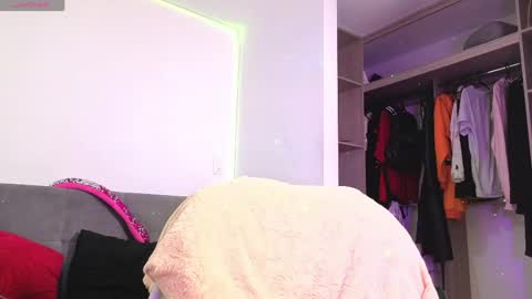 kitsune online show from April 23, 11:17 am