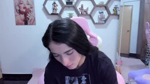 Sharon online show from April 25, 11:13 pm