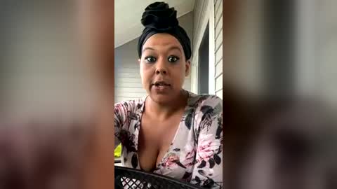 shawnicedeshai15 online show from June 24, 11:37 pm