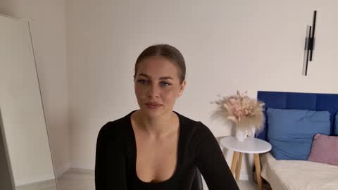 Sue online show from November 28, 5:16 pm