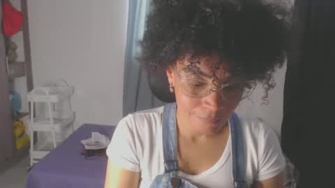 Snapshot of shayna_cute chatting on January 26, 10:02 pm Shayna online show from January 26, 10:02 pm