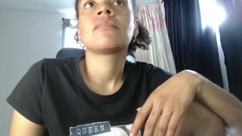 Snapshot of shayna_cute chatting on December 11, 5:58 pm Shayna online show from December 11, 5:58 pm