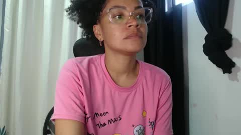 Snapshot of shayna_cute chatting on January 5, 1:58 pm Shayna online show from January 5, 1:58 pm