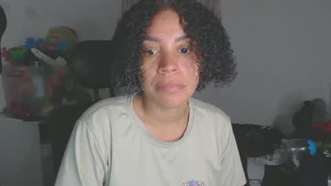 Snapshot of shayna_cute chatting on September 22, 1:59 am Shayna online show from September 22, 1:59 am