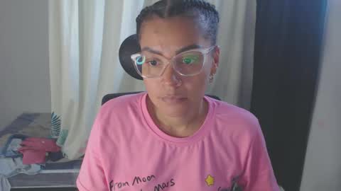 Snapshot of shayna_cute chatting on January 19, 9:34 pm Shayna online show from January 19, 9:34 pm