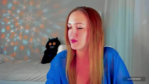 she_wolf1 online show from April 12, 6:49 am