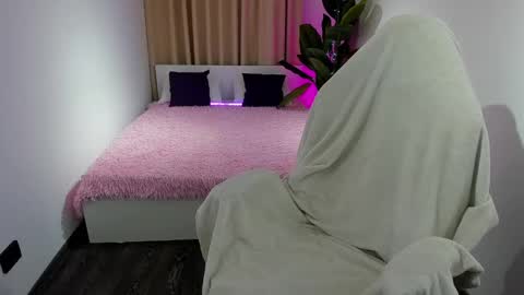 Sheila GMT 2 Tuesday Wednesday Friday Saturday Sunday- 8  5  online show from February 24, 4:47 am