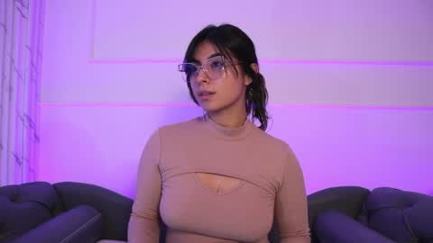 Snapshot of shelleymorell chatting on January 14, 12:24 pm Transmission schedule Monday - Friday 715 am to 200 pm time Colombia online show from January 14, 12:24 pm