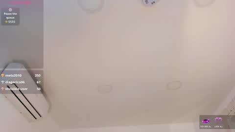 shelynna_azzul online show from April 22, 2:52 am