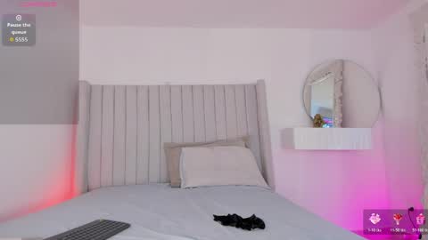 shelynna_azzul online show from April 24, 8:44 pm