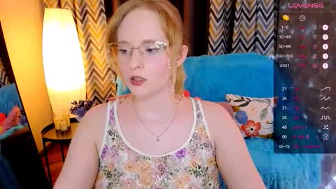 Hello guys my name is Aemilia online show from November 27, 8:39 am