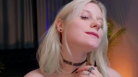 help me reach my first 25 thumbs up online show from September 24, 3:44 pm