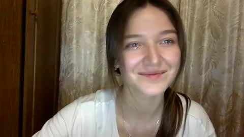 Snapshot of shining_pearl chatting on February 25, 7:49 pm Jesica online show from February 25, 7:49 pm