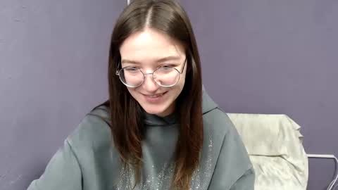 Snapshot of shining_pearl chatting on February 21, 7:44 am Jesica online show from February 21, 7:44 am