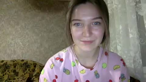 Snapshot of shining_pearl chatting on February 27, 9:47 pm Jesica online show from February 27, 9:47 pm