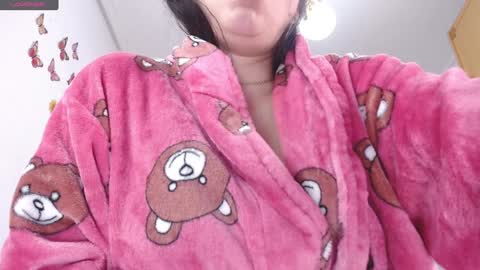 Snapshot of shopiagarcia_ chatting on January 4, 2:25 am lamai online show from January 4, 2:25 am