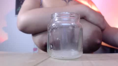 Snapshot of shopie_hank chatting on February 18, 3:42 am Shopie Hank online show from February 18, 3:42 am