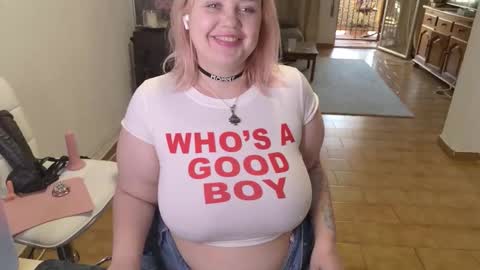 Mimi   online show from February 22, 11:11 am