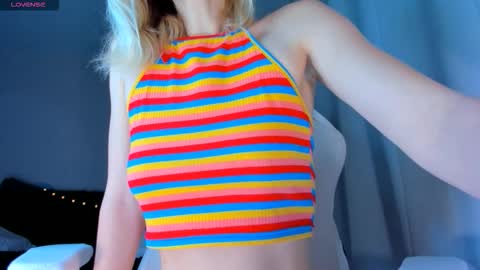 jennywoody online show from December 4, 2:36 am