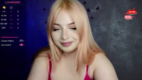 Snapshot of shy_blondiee chatting on September 12, 7:54 pm Molly online show from September 12, 7:54 pm